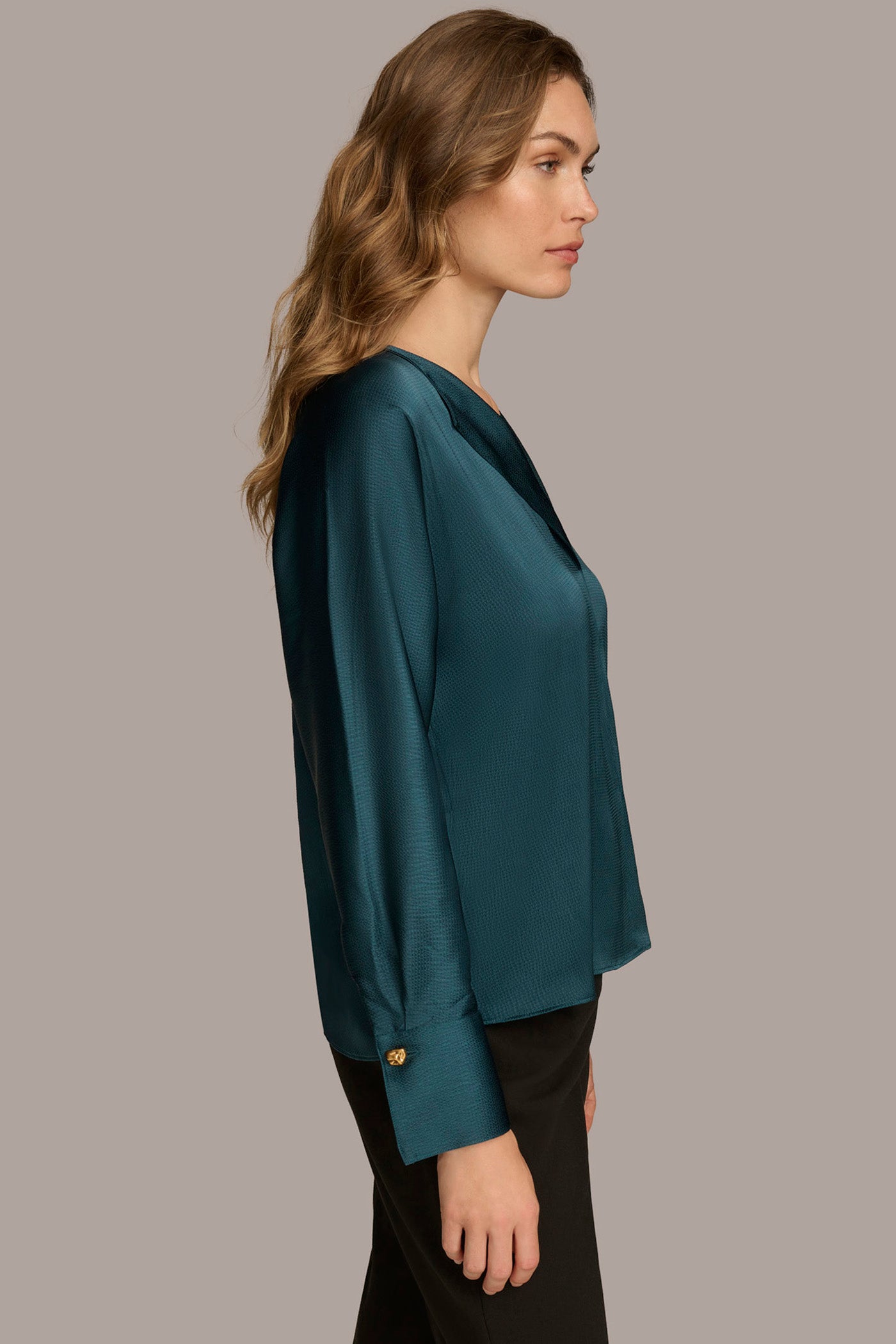 (image for) DURABLE HAMMERED SATIN LONG SLEEVE V-NECK BLOUSE